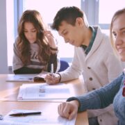 トロントで人気の語学学校 Epsilon Learning Centre