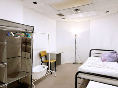 貸し部屋 Room: E