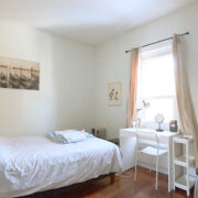 貸し部屋 Room: Q $1080 [~ 4/15]